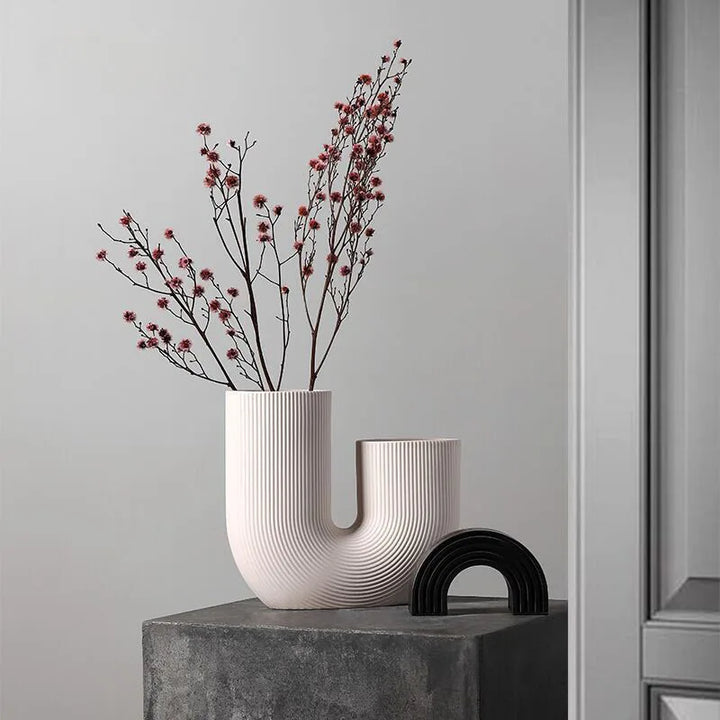 Large U-Shaped Nordic Ceramic Vase – Minimalist White & Pink Tabletop Decor for Dried Flowers and Greenery