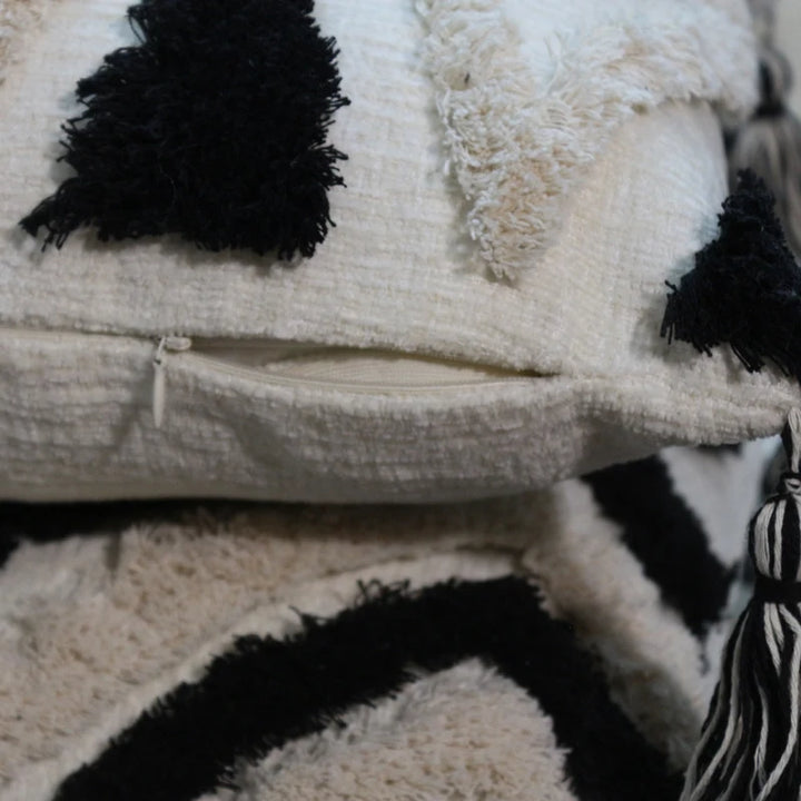 Boho Chenille Tufted Cushion Cover – Luxury with Tassels