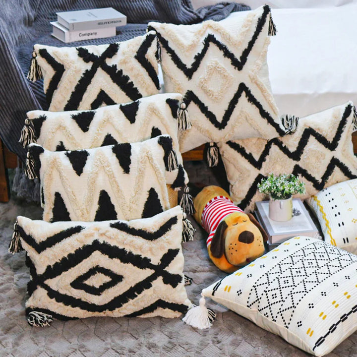 Boho Chenille Tufted Cushion Cover – Luxury with Tassels