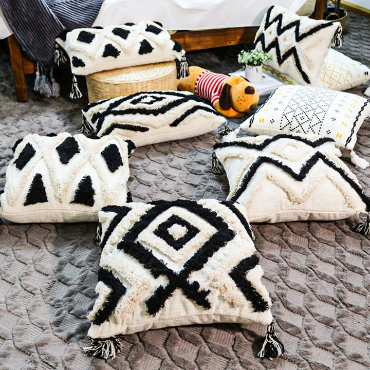 Boho Chenille Tufted Cushion Cover – Luxury with Tassels