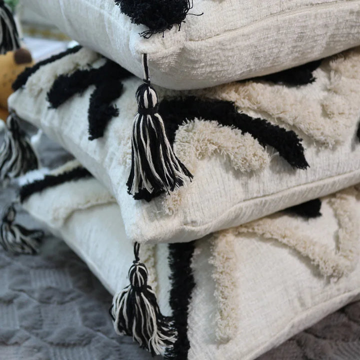 Boho Chenille Tufted Cushion Cover – Luxury with Tassels