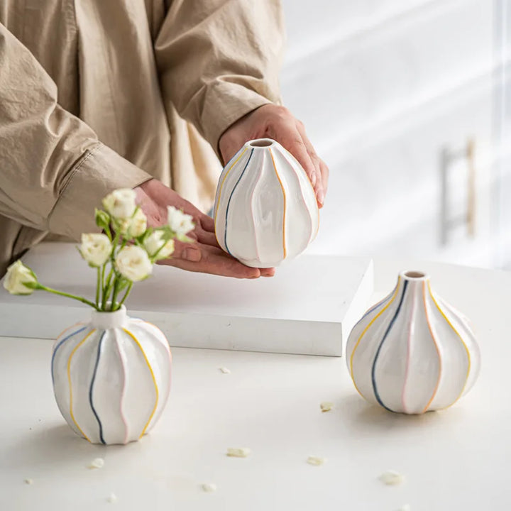 Cute Ceramic Bud Vase – Modern Tabletop Home Decoration