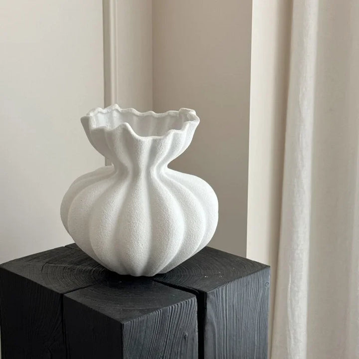 Handmade Folded Ceramic Vase – Modern Decorative Flower Pot for Tabletop & Home Decoration