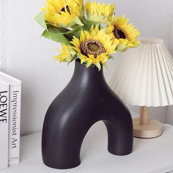 Matte Ceramic Vase – Nordic Minimalist Flowerpot Decor