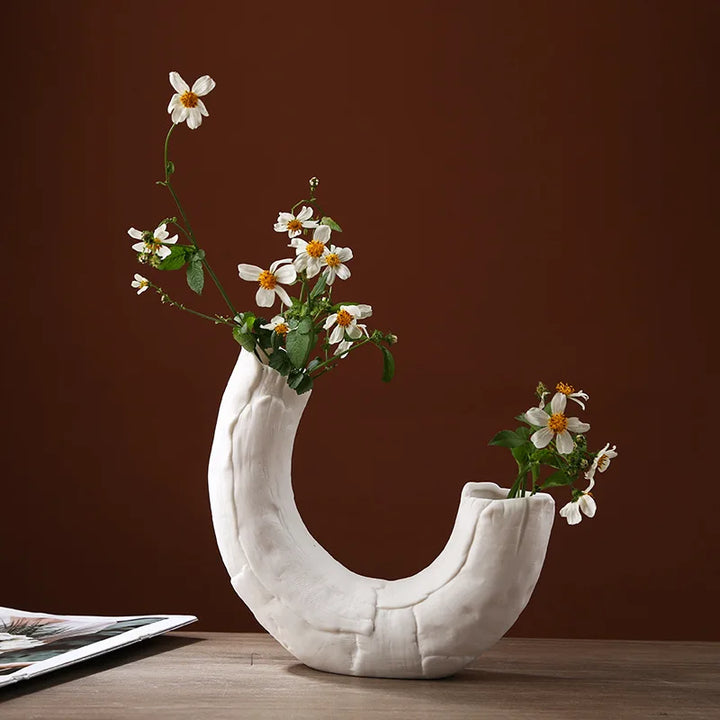 Nordic U-Shape Ceramic Vase – Modern Art Centerpiece for Pampas Grass, Dried Flowers, and Home Office Decor