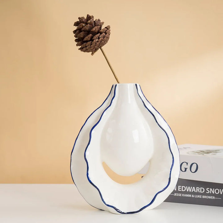 Ceramic Oyster Vase – Modern Tabletop Flower Decor
