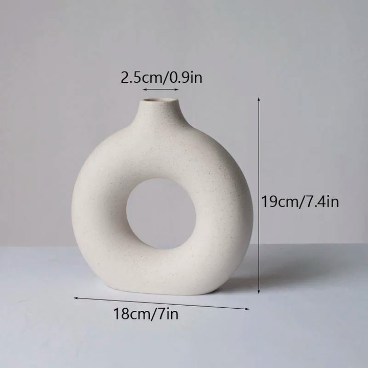 Nordic Round Hollow Ceramic Vase – Modern Donut-Shaped Table Decor for Pampas Grass & Dried Flowers