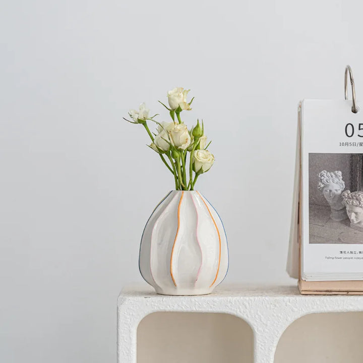 Cute Ceramic Bud Vase – Modern Tabletop Home Decoration