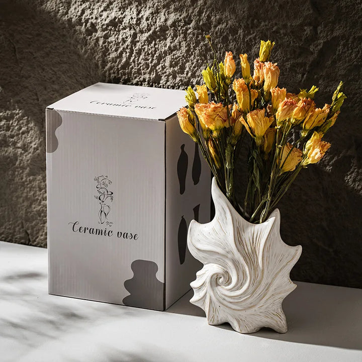 Ceramic Conch Vase – Modern Minimalist Home Decor