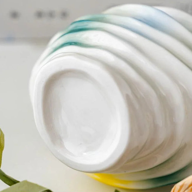 Modern Wavy Ceramic Vase – Abstract Nordic Art Decor