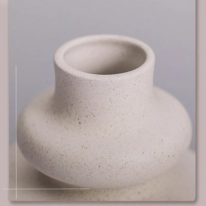 Nordic Ceramic Vase – Modern Minimalist Home Decoration