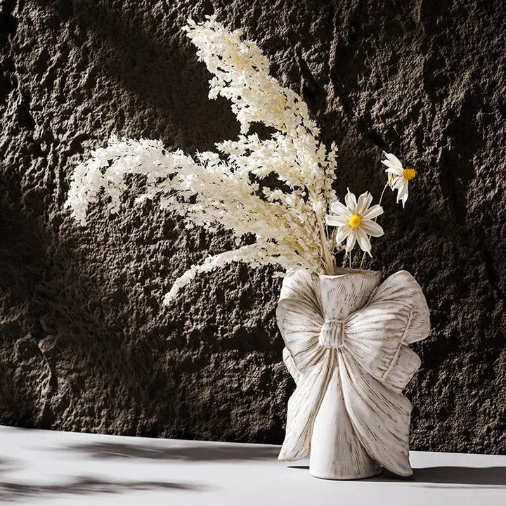Nordic Bow Ceramic Vase – Retro Minimalist Centerpiece