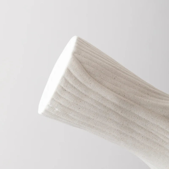 Nordic Blossom Ceramic Vase – Modern Dried Flower Centerpiece