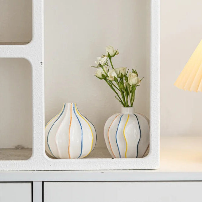 Cute Ceramic Bud Vase – Modern Tabletop Home Decoration