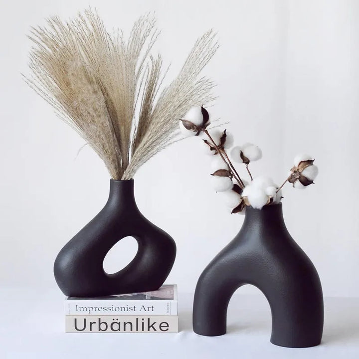 Matte Ceramic Nordic Vase – Minimalist Decorative Flowerpot for Dried Flowers, Living Room, Office & Home Decor
