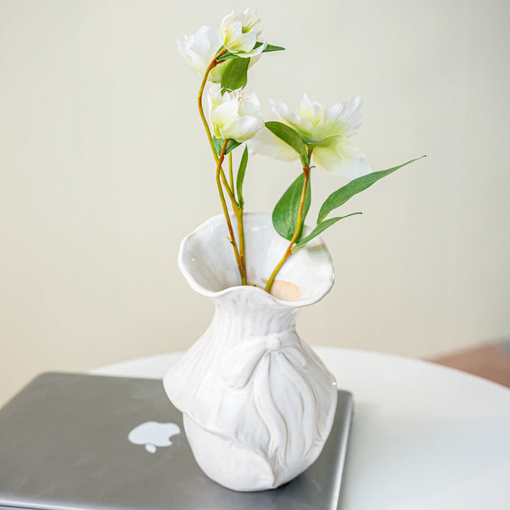 Retro Nordic Ceramic Vase – Modern Minimalist Home Décor
