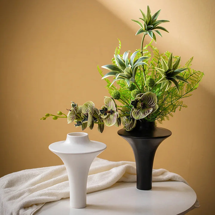 French Cream Ceramic Vase – Minimalist Nordic Centerpiece