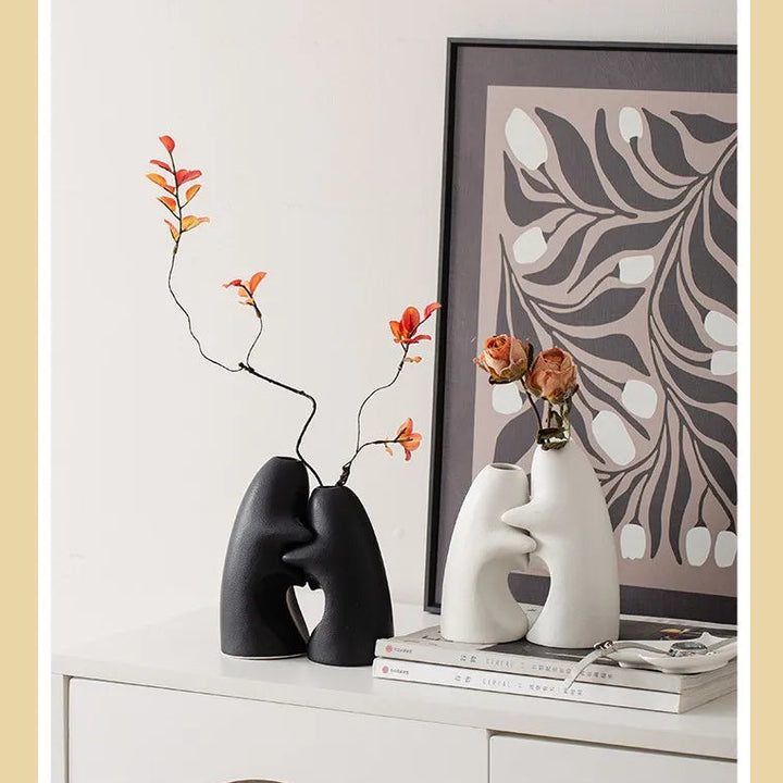 Couple Hug Ceramic Vase Set – Abstract Heart Home Décor