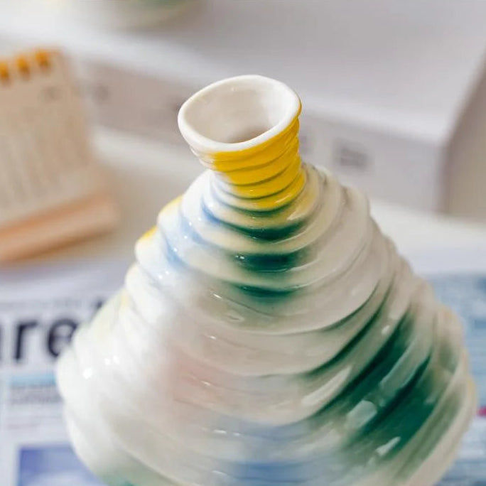 Modern Wavy Ceramic Vase – Abstract Nordic Art Decor