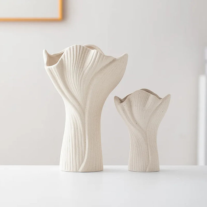 Nordic Blossom Ceramic Vase – Modern Dried Flower Centerpiece