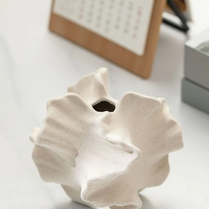Abstract Ceramic Wrinkle Vase – Modern Decorative Flower Pot