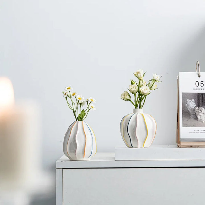 Cute Ceramic Bud Vase – Modern Tabletop Home Decoration