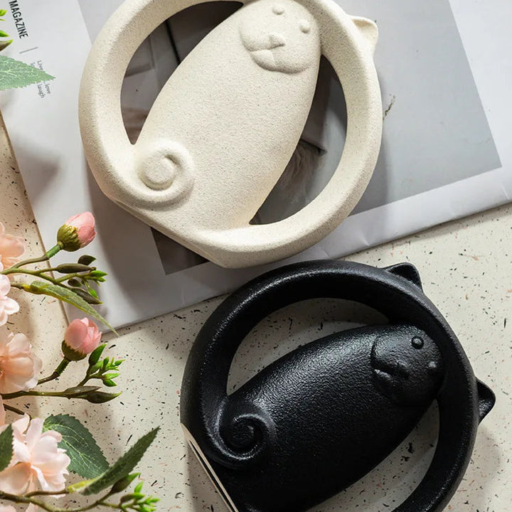 Abstract Cat Ceramic Vase – Modern Minimalist Animal Decor