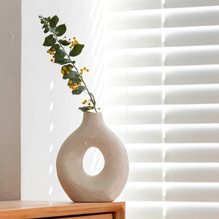 Modern Ceramic Decorative Vase – Small Nordic Style Flower Pot for Bedroom, Living Room & Interior Home Decor