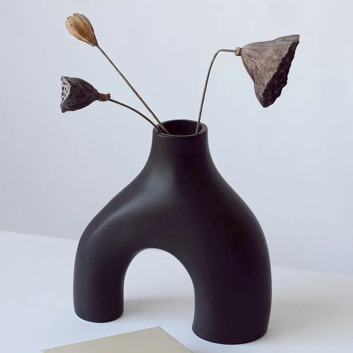 Matte Ceramic Vase – Nordic Minimalist Flowerpot Decor