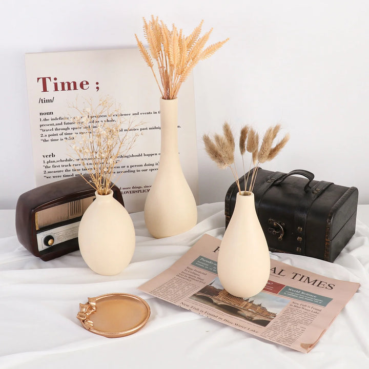 Beige Porcelain Vase – Nordic Minimalist Home Decor
