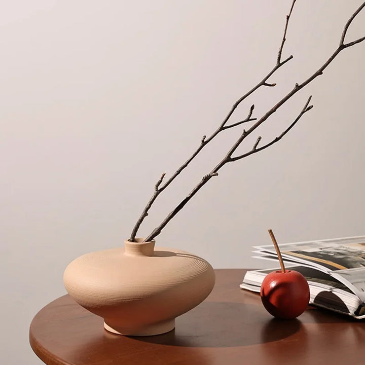 Nordic Retro Ceramic Vase – Modern Tabletop Centerpiece