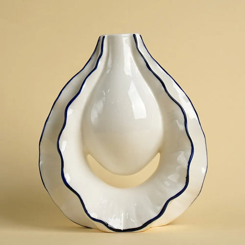 Ceramic Oyster Vase – Modern Tabletop Flower Decor