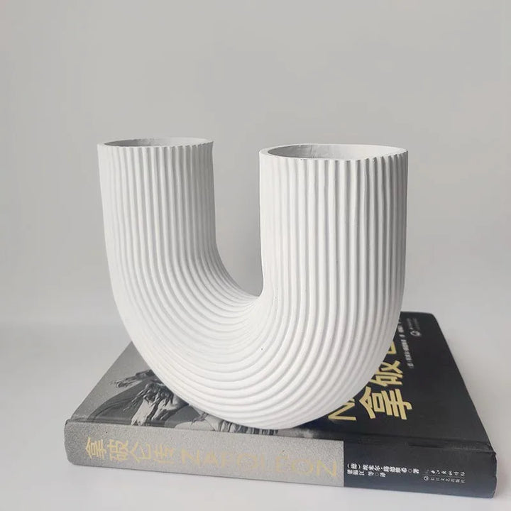 Nordic U-Shaped Resin Vase – Modern Home Table Decor