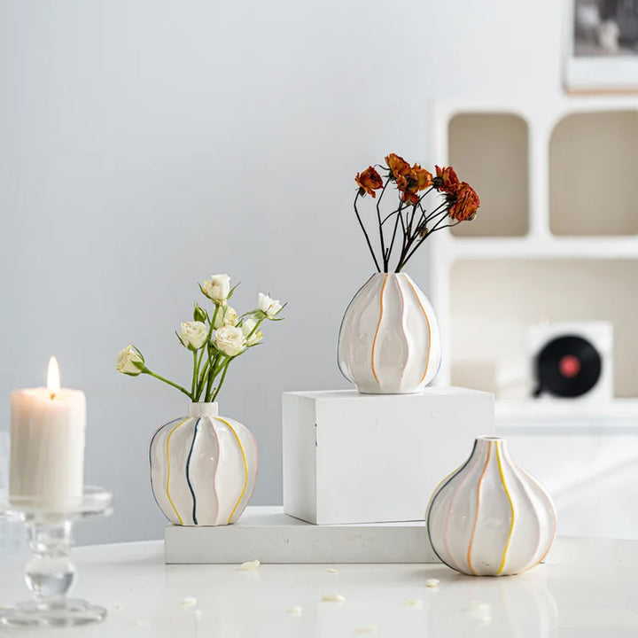 Cute Ceramic Bud Vase – Modern Tabletop Home Decoration