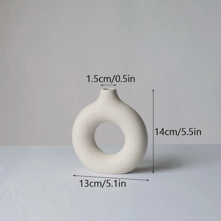Nordic Round Hollow Ceramic Vase – Modern Donut-Shaped Table Decor for Pampas Grass & Dried Flowers