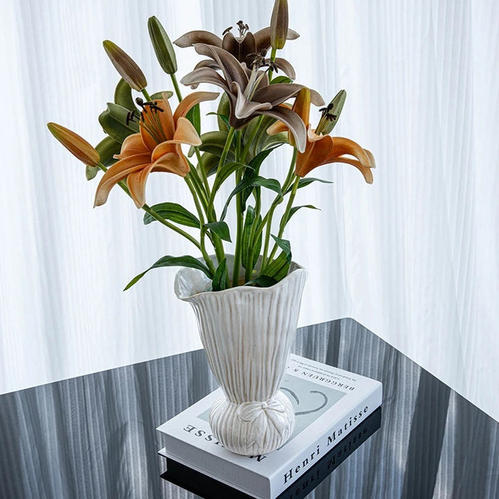 Nordic Ceramic Vase – Handmade Modern Tabletop Decor