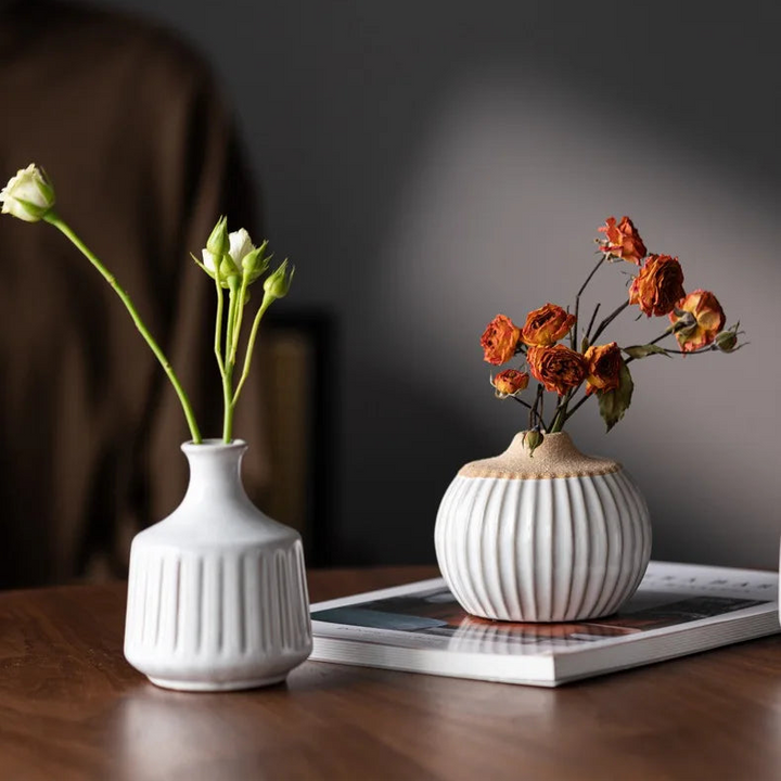Mini Matte Ceramic Bud Vase – Modern Nordic Table Décor
