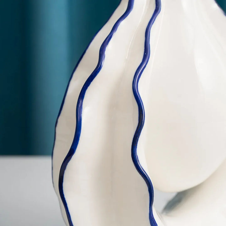Ceramic Oyster Vase – Modern Tabletop Flower Decor
