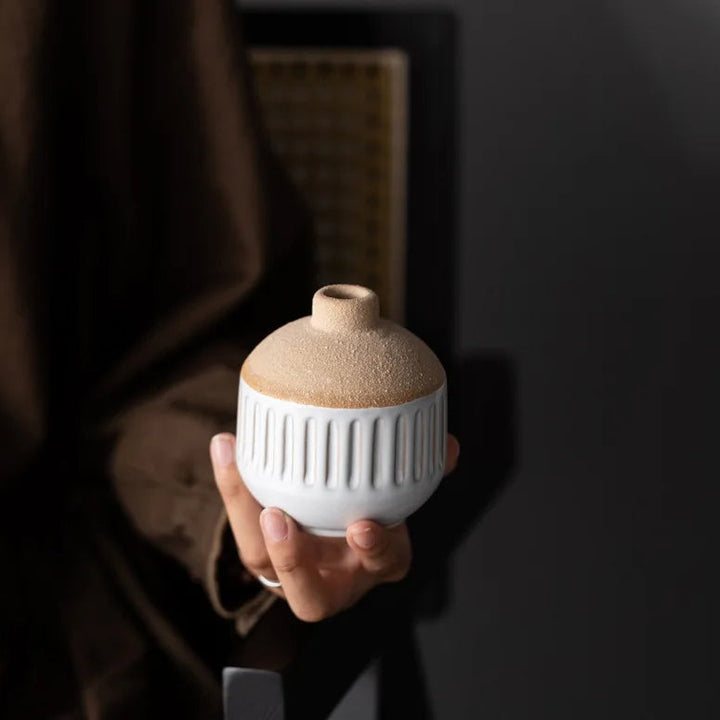 Mini Matte Ceramic Bud Vase – Modern Nordic Table Décor