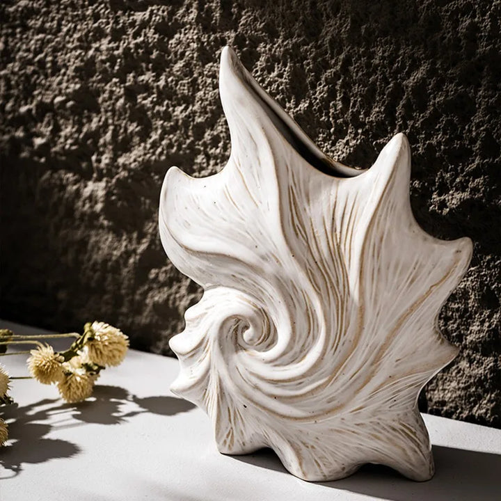 Ceramic Conch Vase – Modern Minimalist Home Decor