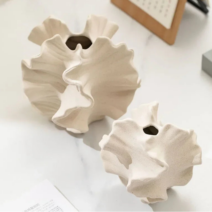 Abstract Ceramic Wrinkle Vase – Modern Decorative Flower Pot