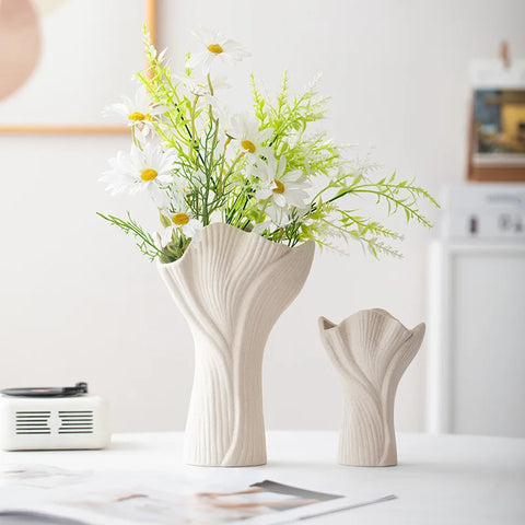 Nordic Blossom Ceramic Vase – Modern Dried Flower Centerpiece