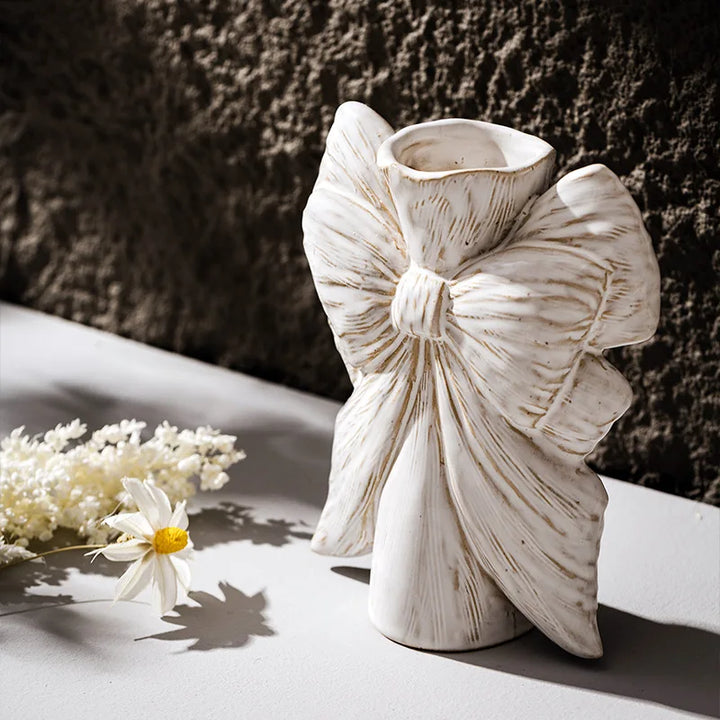 Nordic Bow Ceramic Vase – Retro Minimalist Centerpiece
