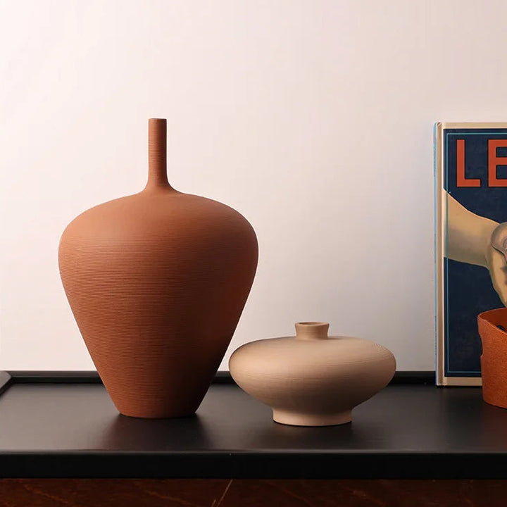 Nordic Retro Ceramic Vase – Modern Tabletop Centerpiece