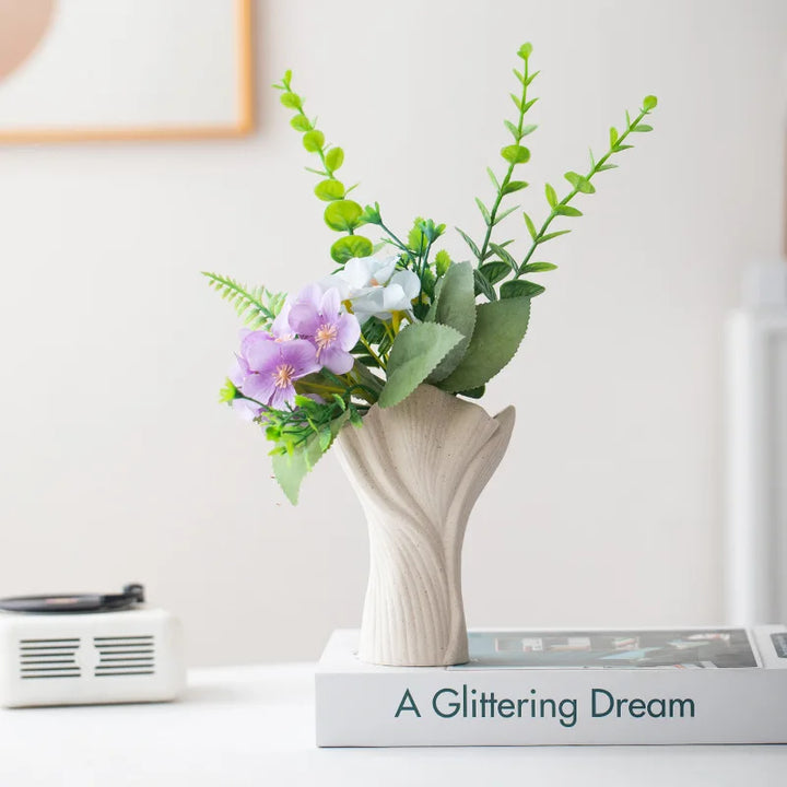 Nordic Blossom Ceramic Vase – Modern Dried Flower Centerpiece