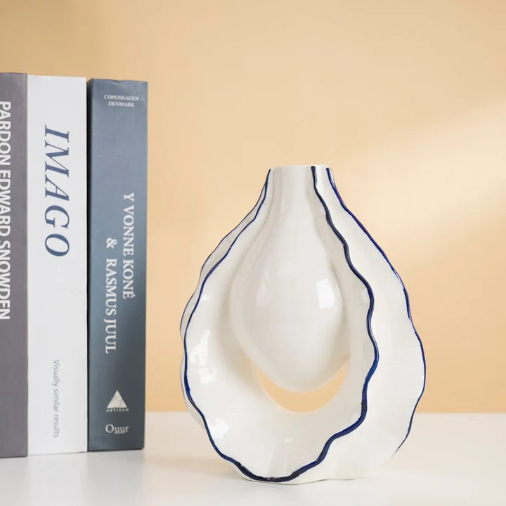 Ceramic Oyster Vase – Modern Tabletop Flower Decor
