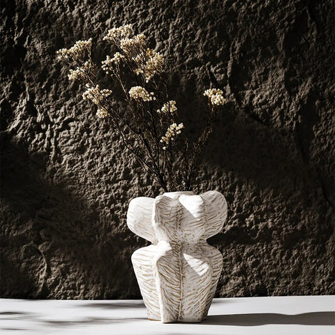 Nordic Ceramic Vase – Japan-Inspired Home & Office Decor