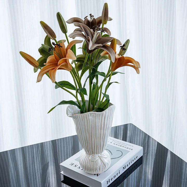 Handmade Nordic Ceramic Vase – Modern Tabletop Centerpiece for Living Room and Console Decoration